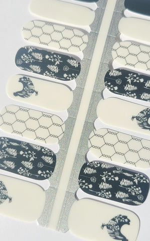 Image of Mother Hen Nail Wraps