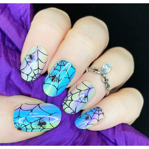 Image of Twisted Webs Nail Wraps