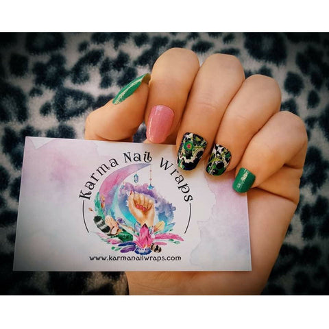 Image of Hidden Feathers Nail Wraps