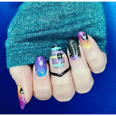 Image of Friendly Spiders Nail Wraps